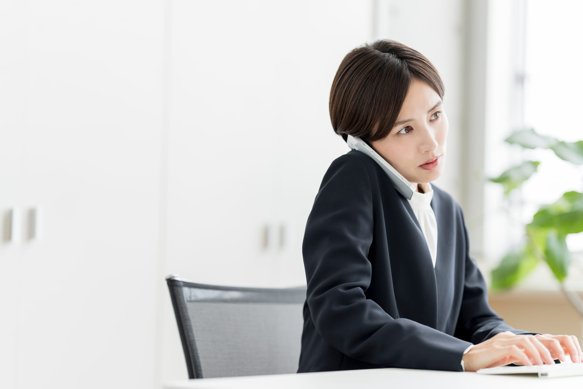クリニックの電話が『取れていない時間帯』を、院長先生はご存じですか